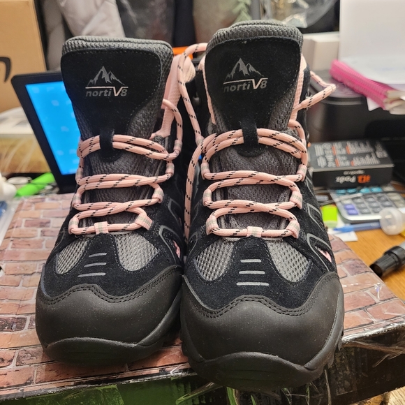 Ladies Hiking Boots - Picture 1 of 10